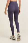 תמונת דוגמן אחורית של Soft Sueded HR Tight 25
