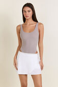 תמונת דוגמן קידמית של Nulu Mesh Scoop Back Sleeveless Bodysuit