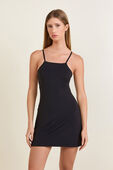תמונת דוגמן קידמית של Align side-slit cami dress
