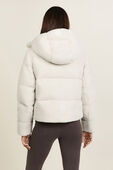 תמונת דוגמן אחורית של Wunder Puff Cropped Vest Textured Fleece