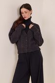 תמונת דוגמן קידמית של Wool-Blend Button-Up Cardigan