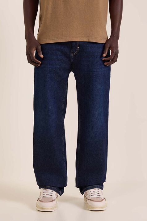 מכנסי ג'ינס ישרים