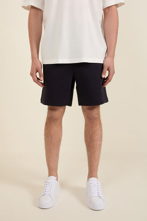 מכנסיים קצרים