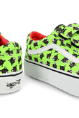 תמונת תקריב של ואנס X סוקו נעלי סניקרס אולד סקול ירוקות עם פרינט אול אובר