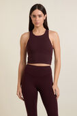 תמונת דוגמן קידמית של Swift Speed Cropped Tank Top