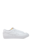 תמונה קידמית של Nike Blazer Low 77 in White