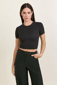 תמונת דוגמן קידמית של Hold Tight Straight Hem Cropped T-Shirt