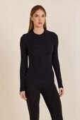 תמונת דוגמן קידמית של Wool-Blend Crewneck Base Layer