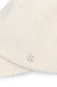 תמונת תקריב של Classic Ball Cap *Corduroy