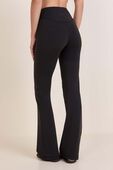 תמונת דוגמן אחורית של Wunder Under Smoothcover Bootcut Pant*R