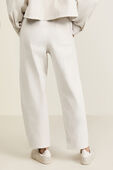 תמונת דוגמן אחורית של Corduroy Relaxed Mid-Rise Pull-On Pant