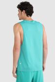 תמונת דוגמן אחורית של Metal Vent Tech Sleeveless Shirt