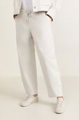 תמונת דוגמן קידמית של Corduroy Relaxed Mid-Rise Pull-On Pant