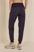 תמונת דוגמן אחורית של Dance Studio Mid-Rise Jogger