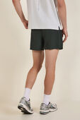תמונת דוגמן אחורית של Pace Breaker Short LL 5