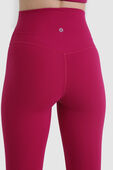 תמונת תקריב דוגמן של Align™ High-Rise Pant 25