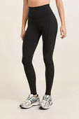 תמונת דוגמן קידמית של Align High-Rise Pant 28