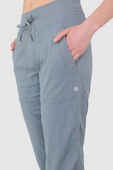 תמונת תקריב דוגמן של Dance Studio Mid-Rise Jogger
