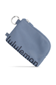 תמונת תקריב של Clippable Card Pouch