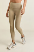 תמונת דוגמן קידמית של Align HR Pant 25'' Leggings