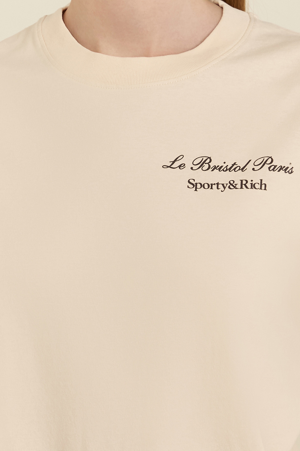 תמונת תקריב דוגמן של חולצת טי