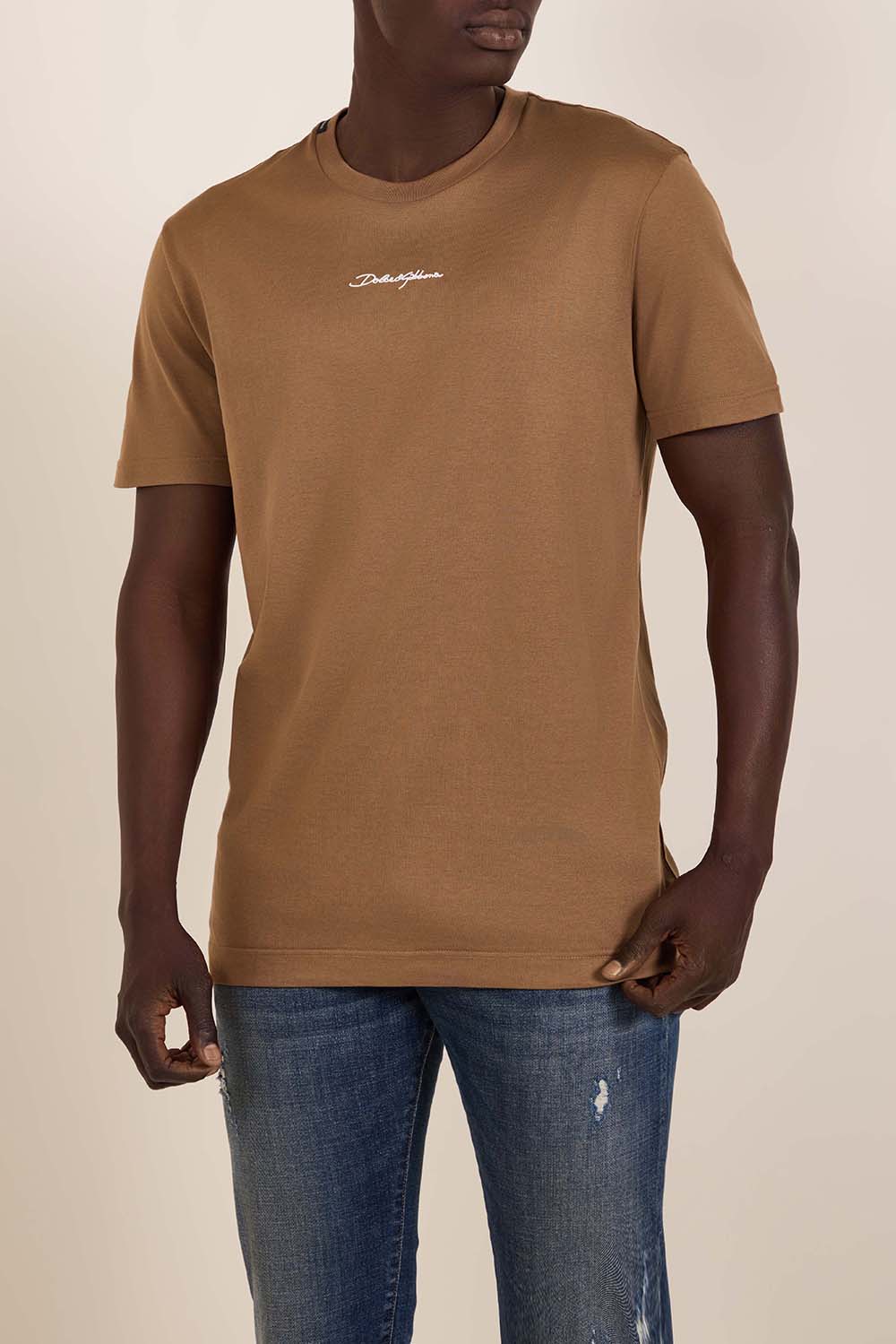 תמונת דוגמן קידמית של חולצת טי