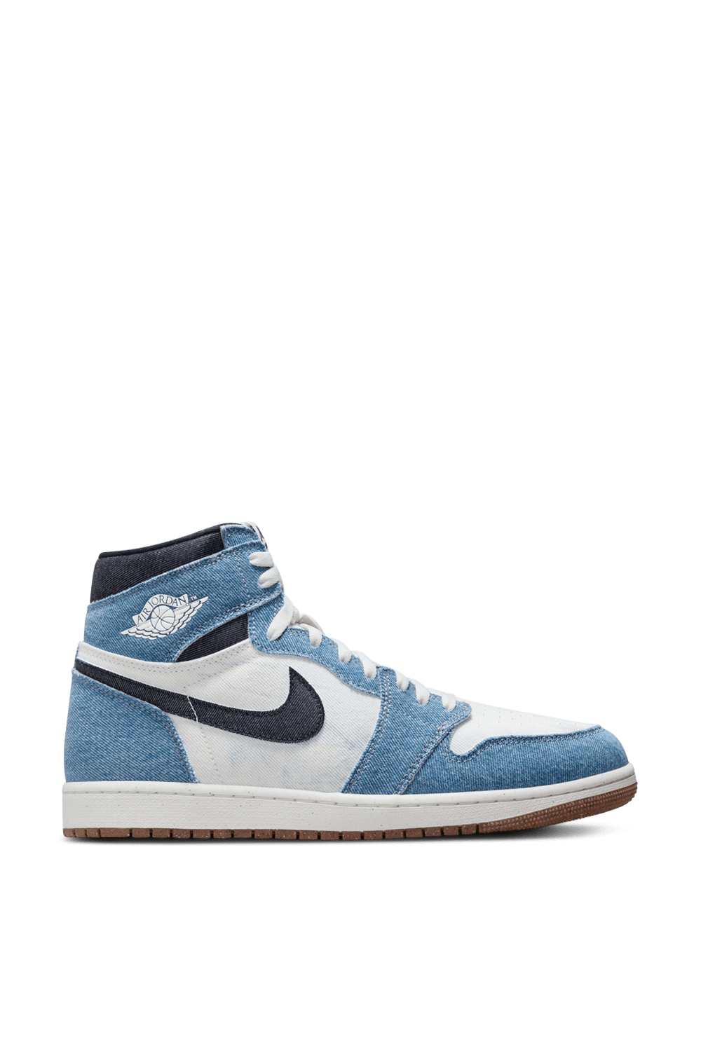 תמונה קידמית של נעלי סניקרס ג'ורדן 1 רטרו