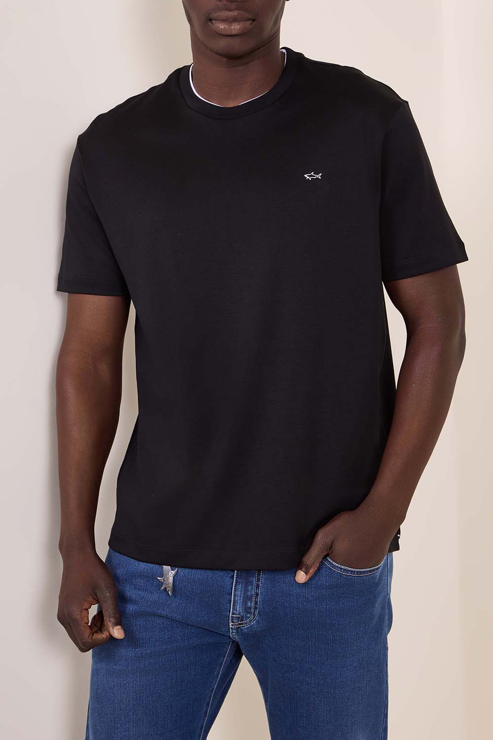 תמונת דוגמן קידמית של חולצת טי