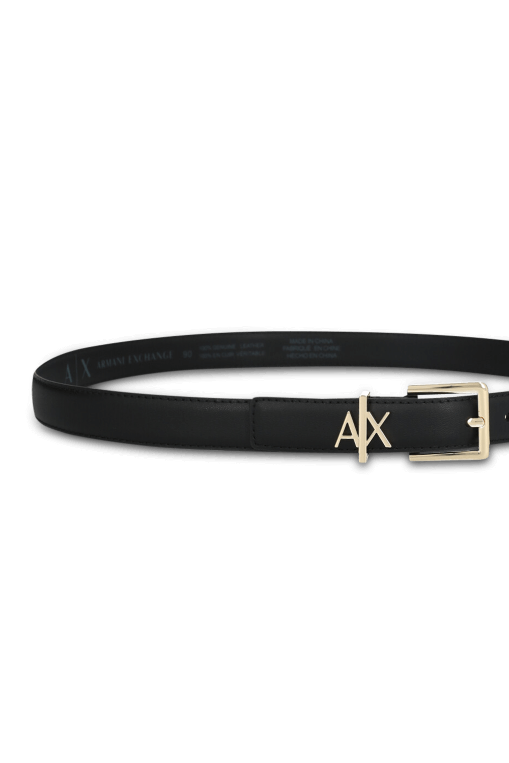 תמונת תקריב של חגורת עור דקה