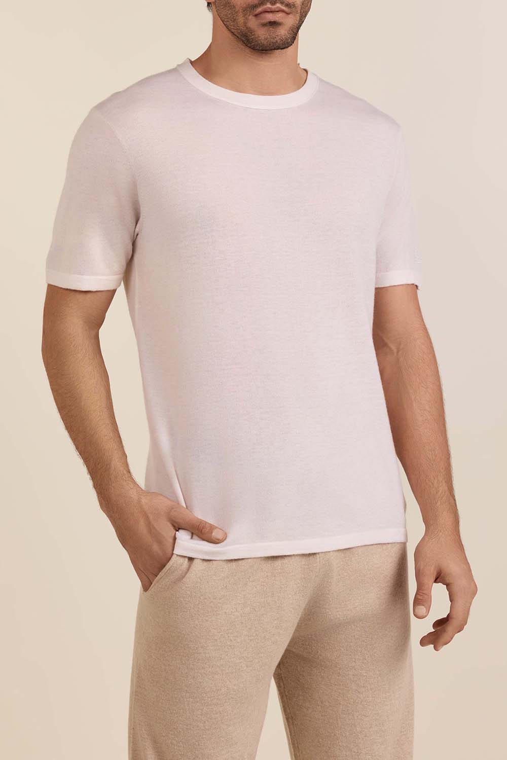 תמונת דוגמן קידמית של חולצת סריג