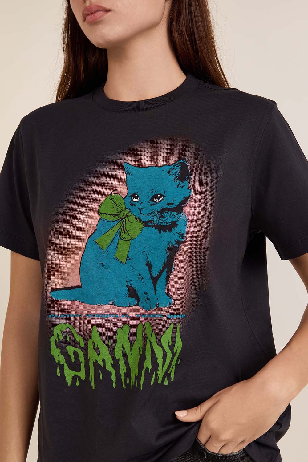 תמונת תקריב דוגמן של חולצת טי