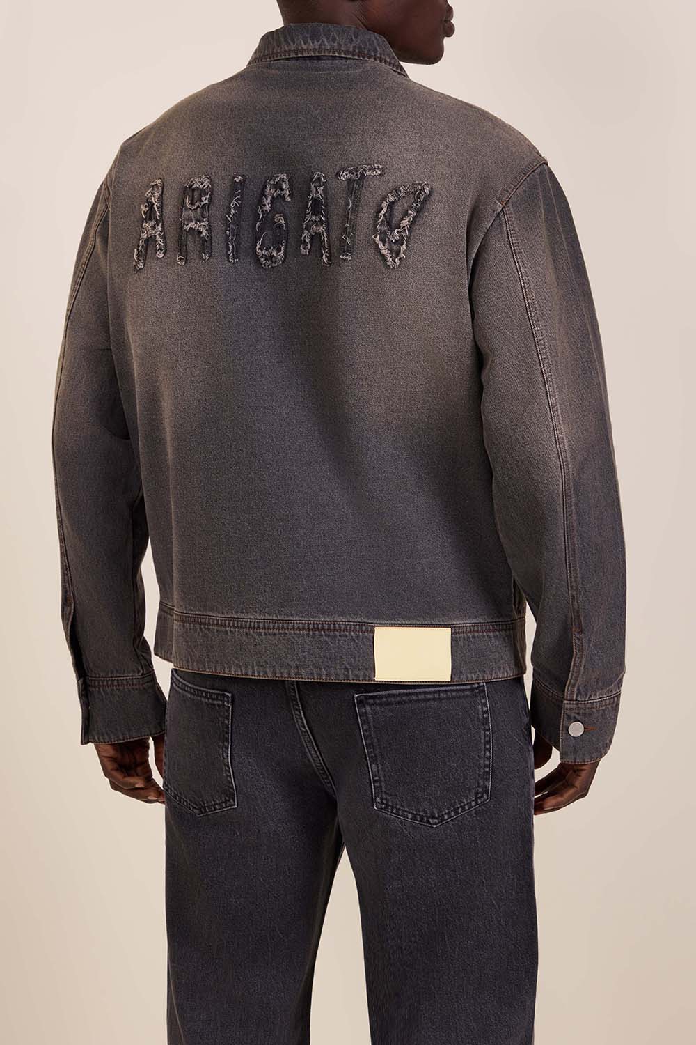 תמונת דוגמן אחורית של ז'קט ג'ינס טרוויס