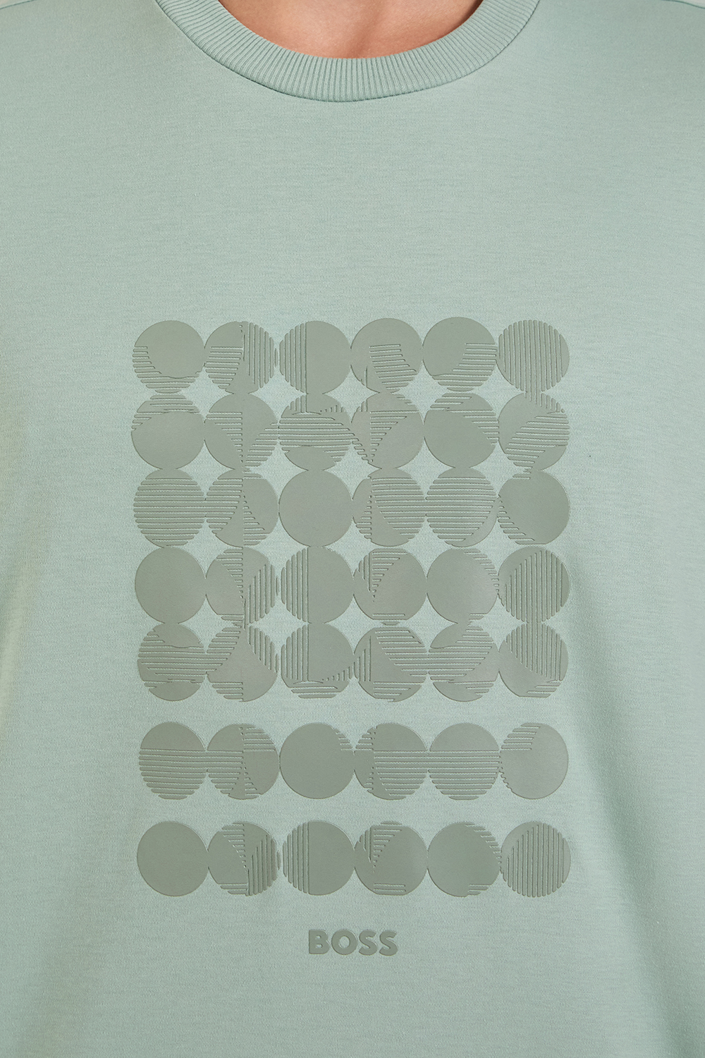 תמונת תקריב דוגמן של חולצת טי