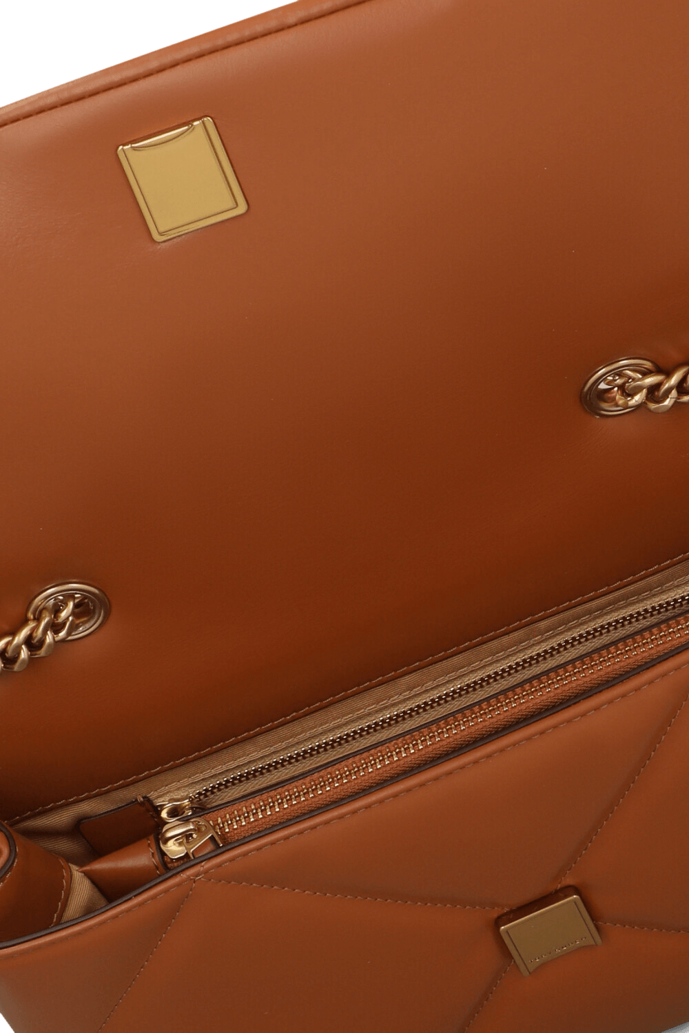 תמונת פנים של תיק כתף קירה קווילט סמול