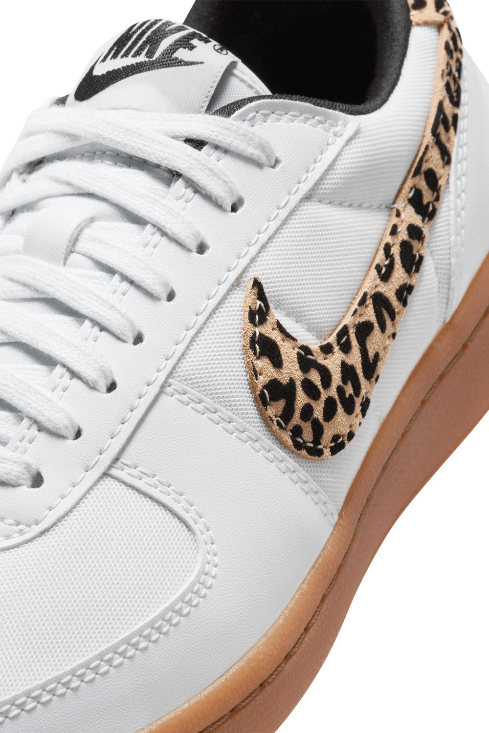 תמונת פנים של נעלי סניקרס פילד ג'נרל