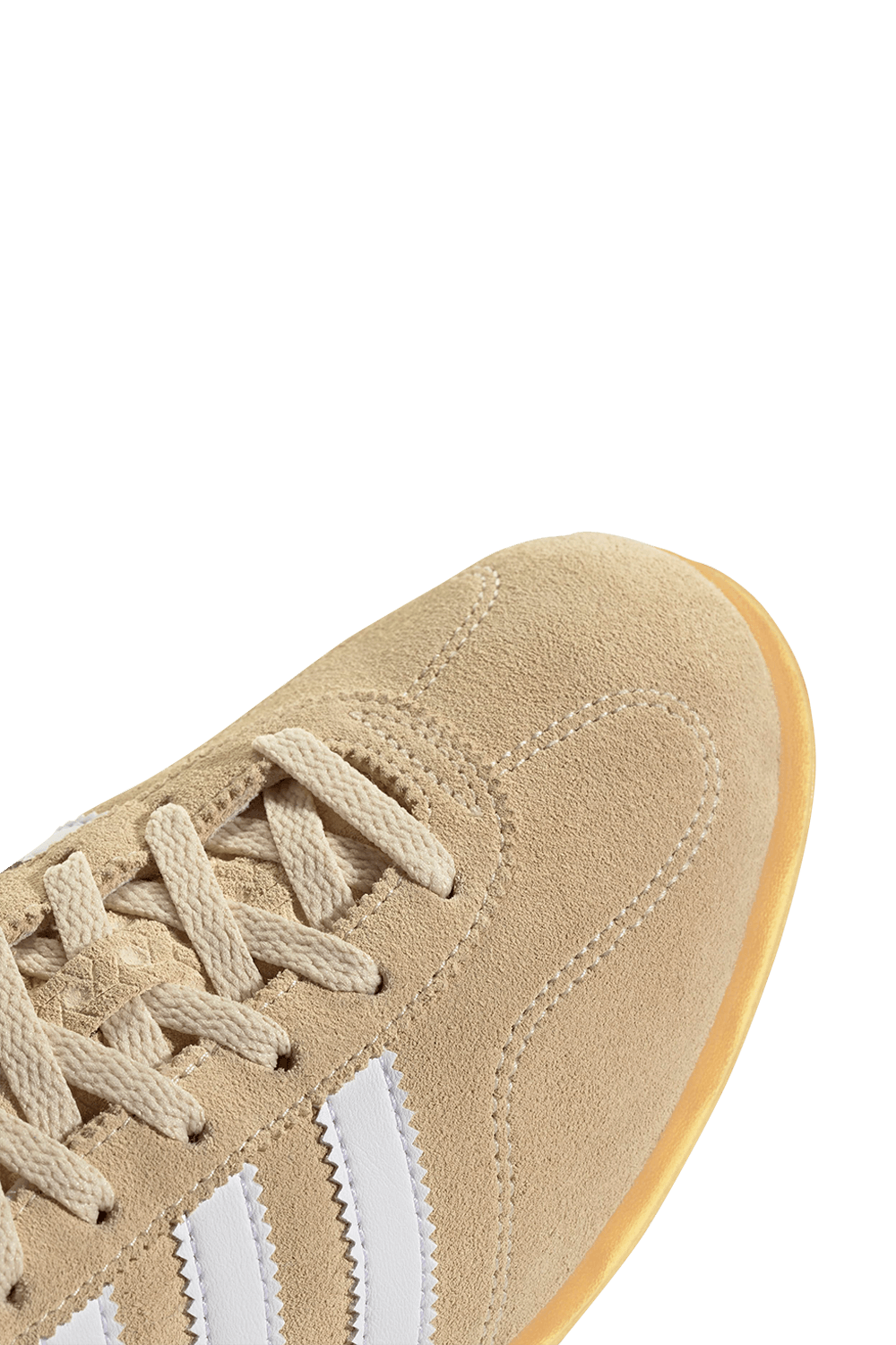 תמונת פנים של נעלי סניקרס גזל פרו