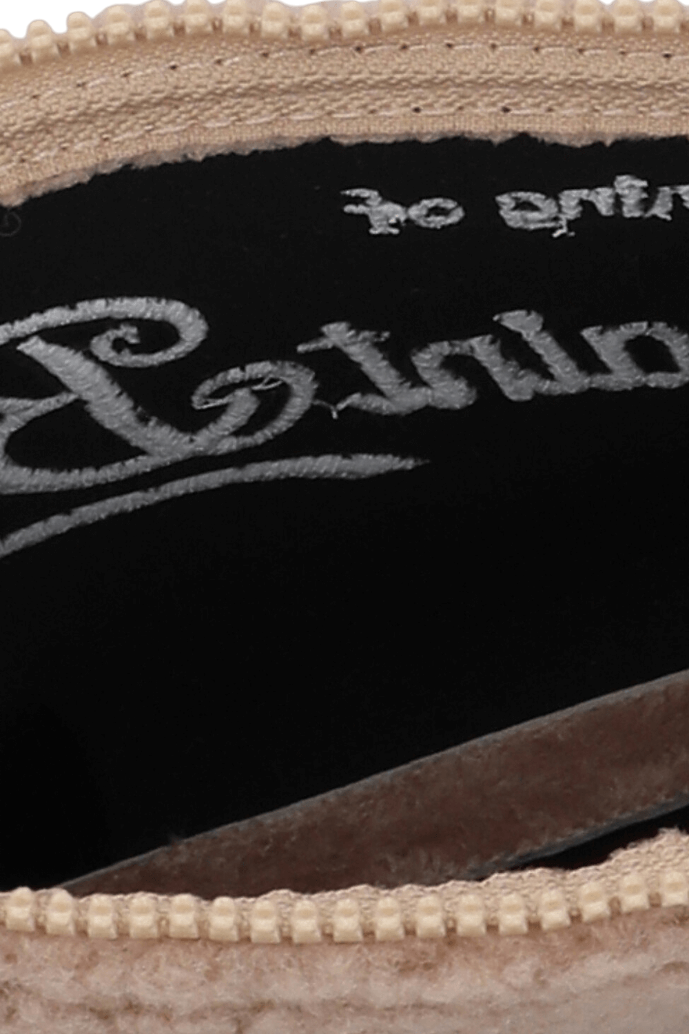 תמונת פנים של תיק קלאץ' טדי