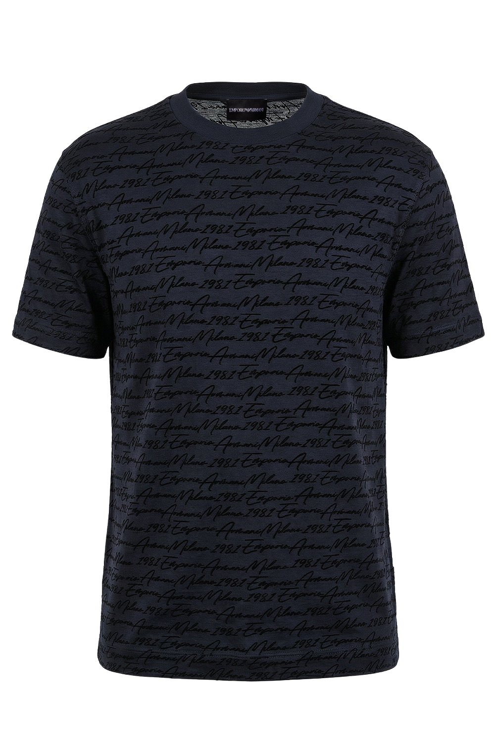 תמונה קידמית של חולצת טי