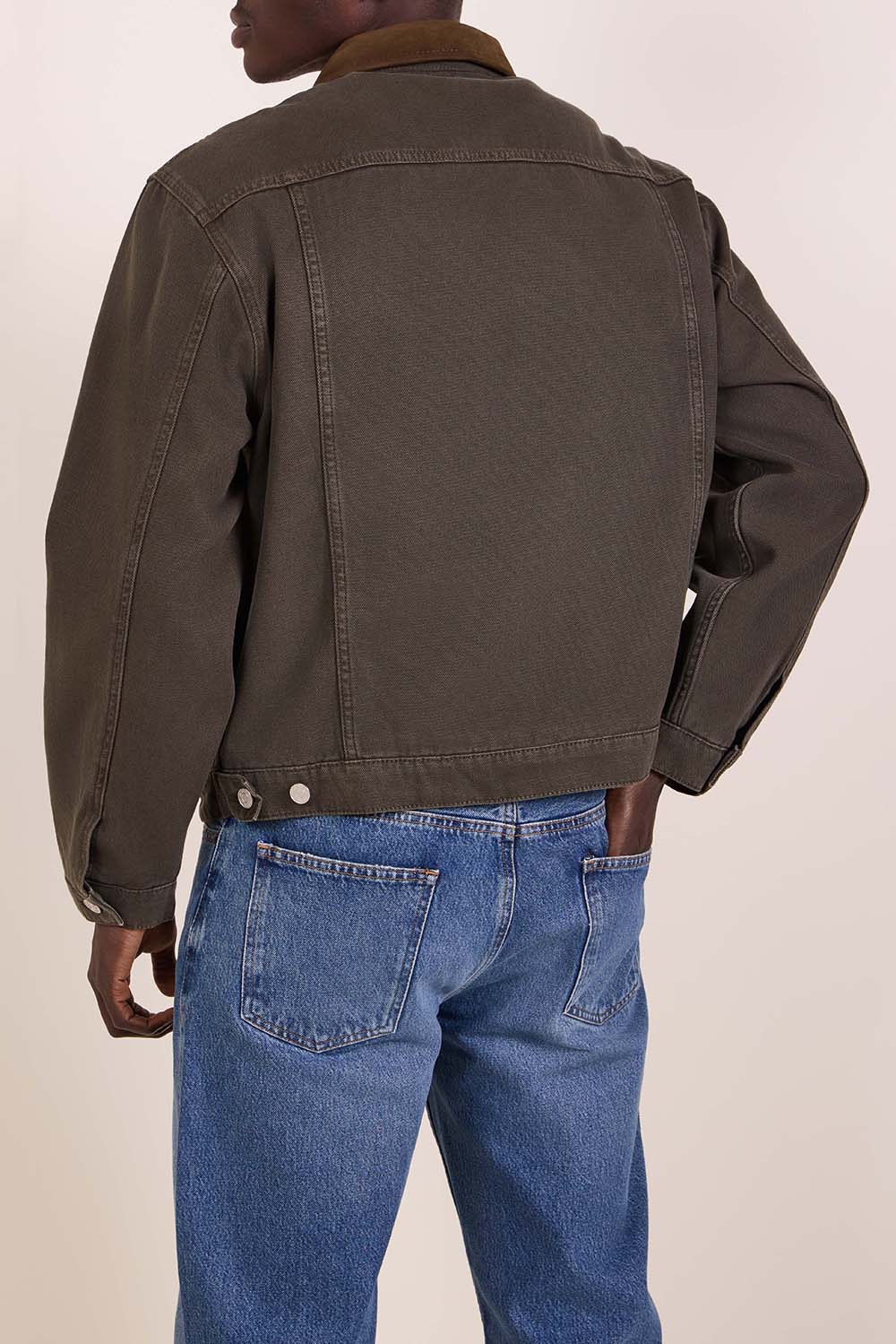 תמונת דוגמן אחורית של ז'קט ג'ינס