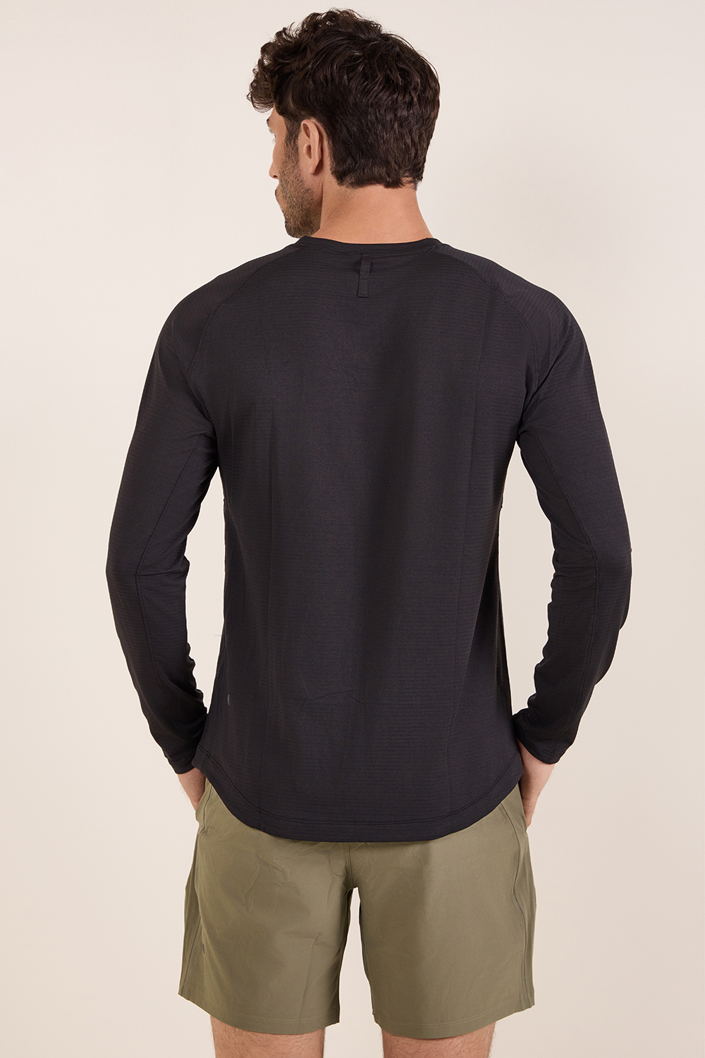 תמונת דוגמן אחורית של License to Train Long-Sleeve