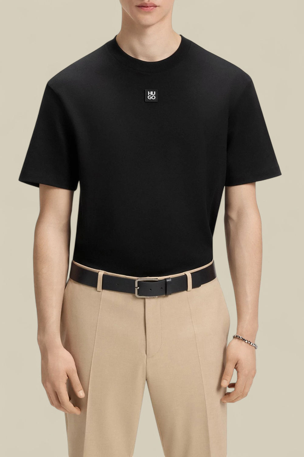 תמונת דוגמן קידמית של חולצת טי