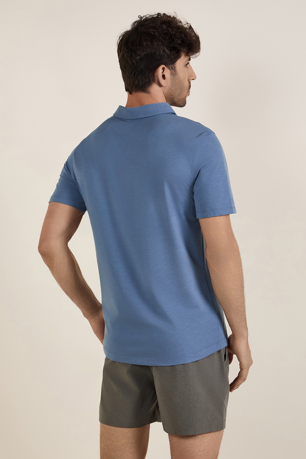 תמונת דוגמן אחורית של EVOLUTION SHORT-SLEEVE POLO