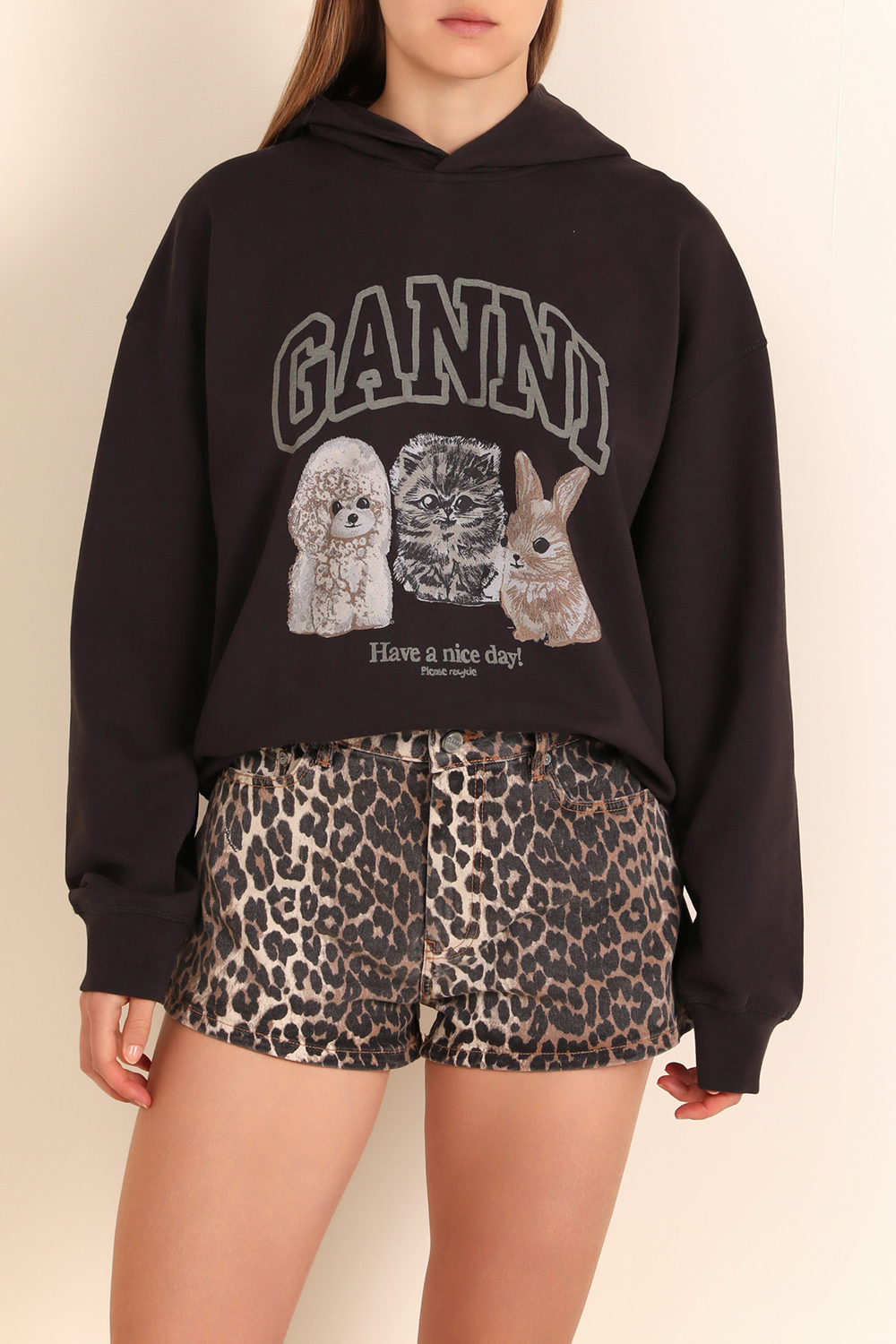 תמונת דוגמן קידמית של קפוצ'ון אוברסייז