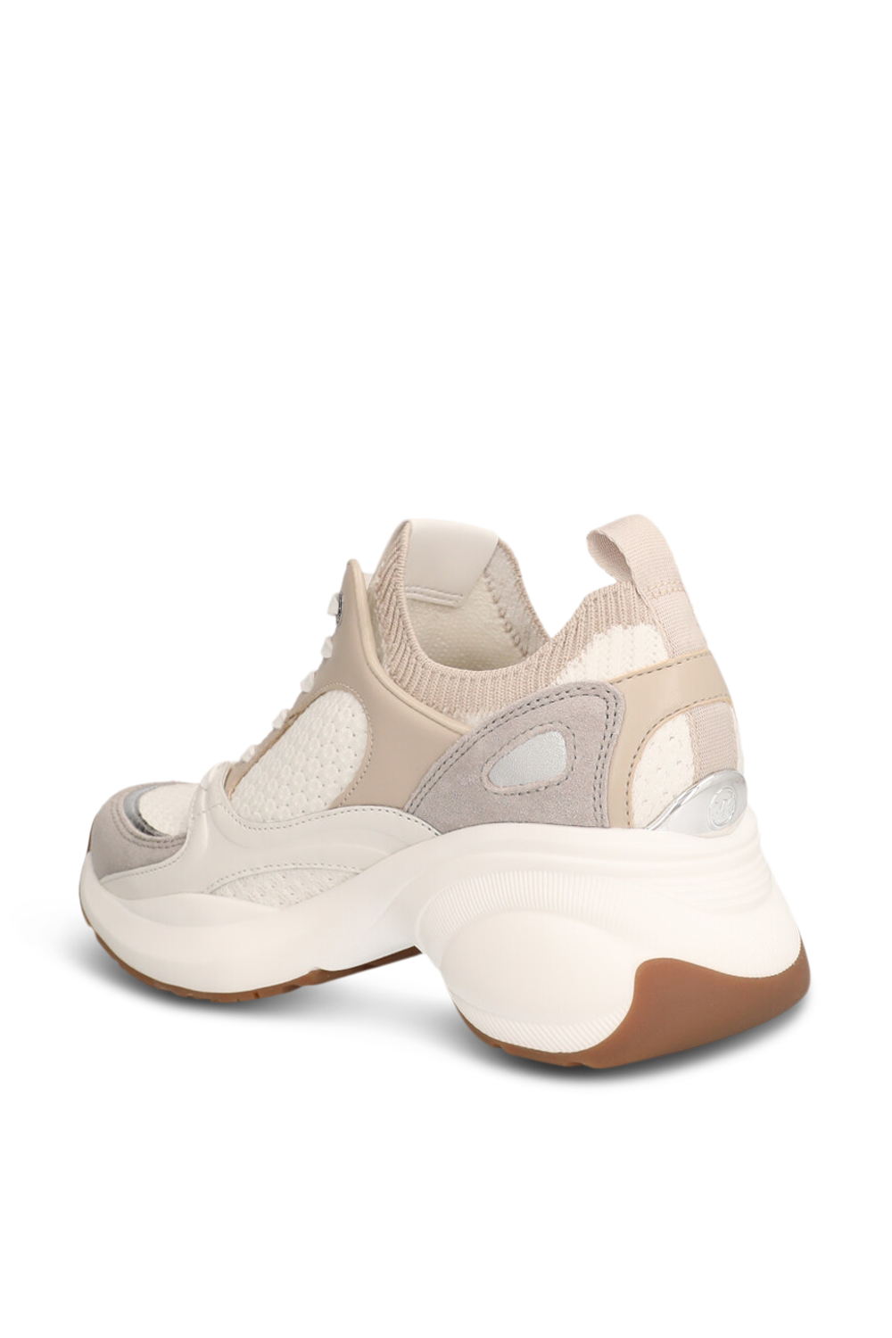 תמונה אחורית של נעלי סניקרס