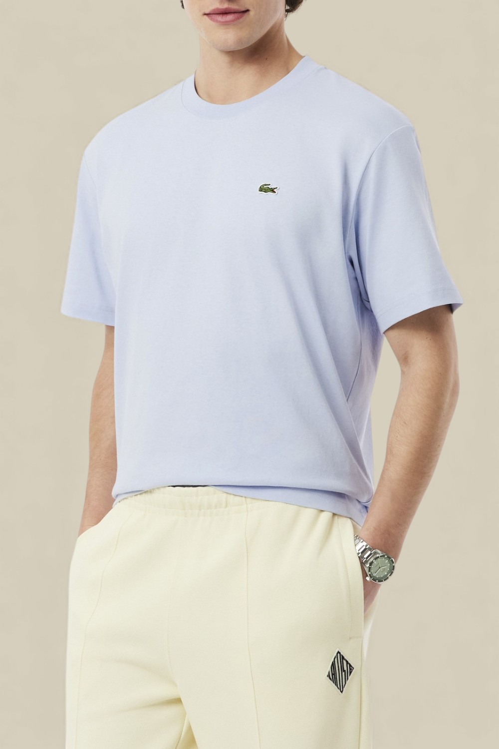 תמונת דוגמן קידמית של חולצת טי