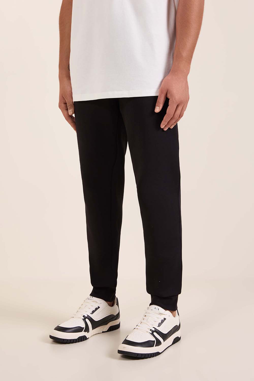 תמונת דוגמן קידמית של מכנסי פוטר