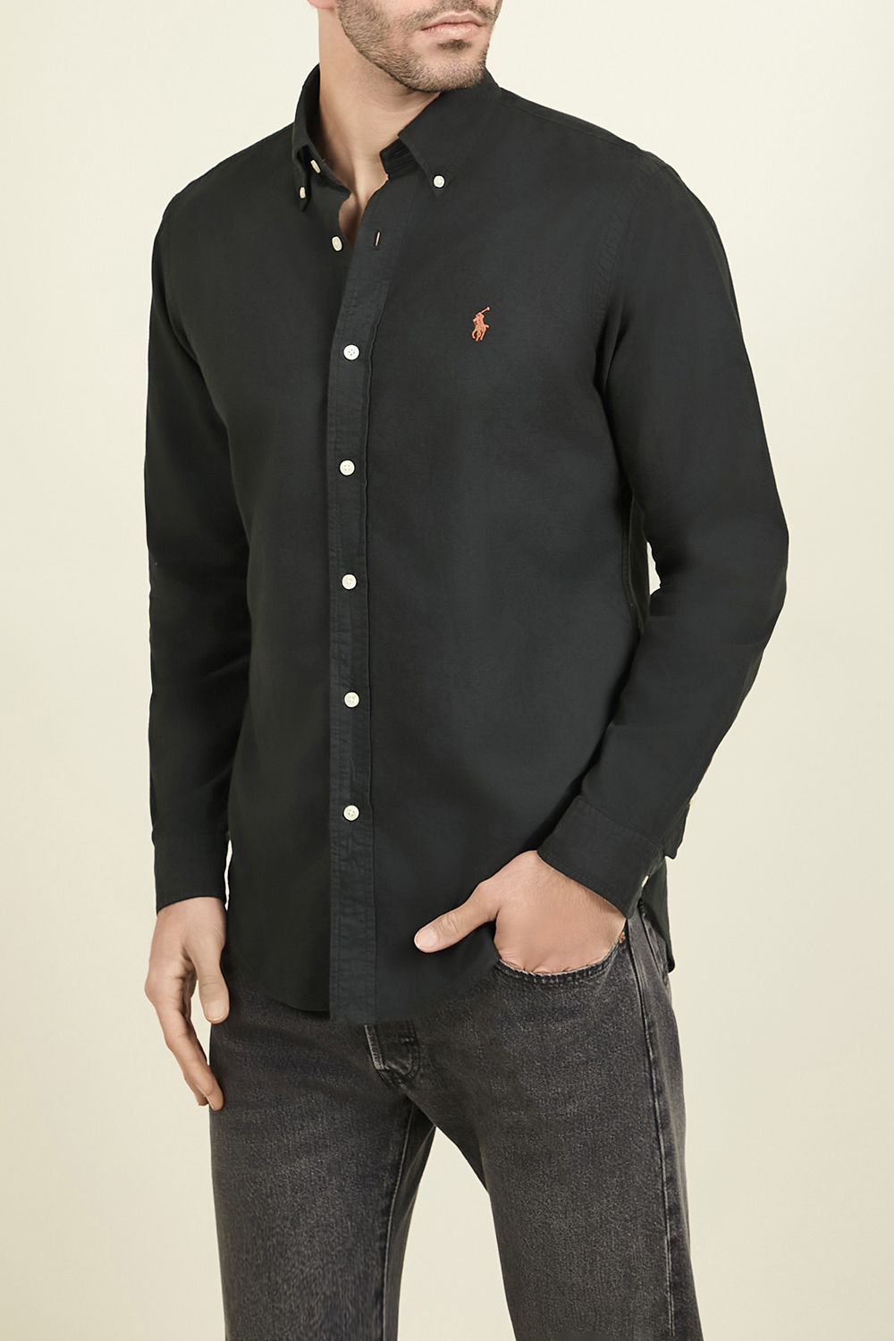 תמונת דוגמן קידמית של חולצה מכופתרת