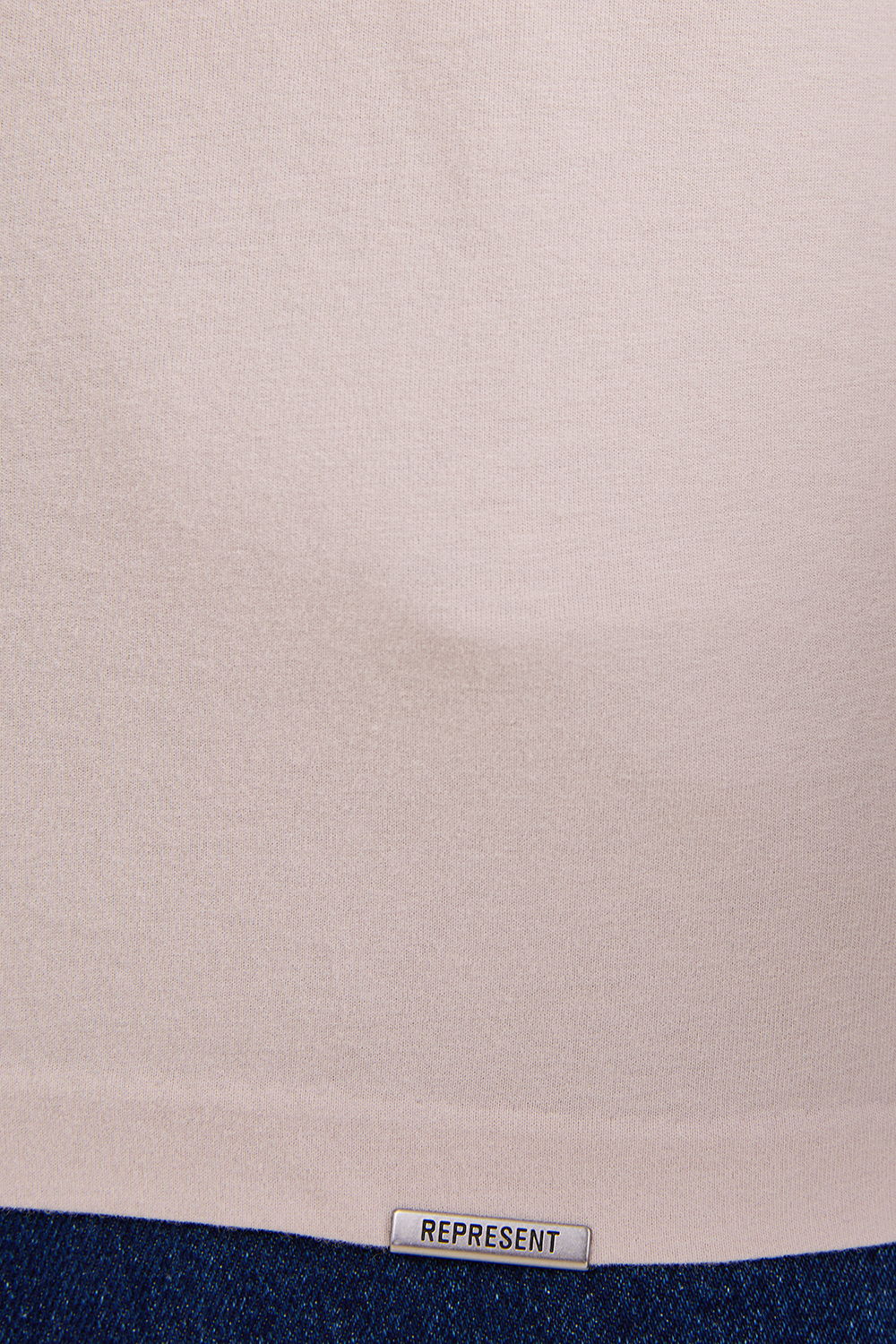 תמונת דוגמן אחורית של חולצת טי