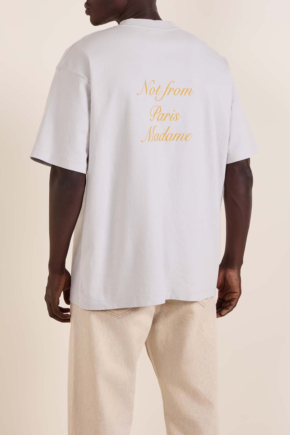 תמונת תקריב דוגמן של חולצת טי