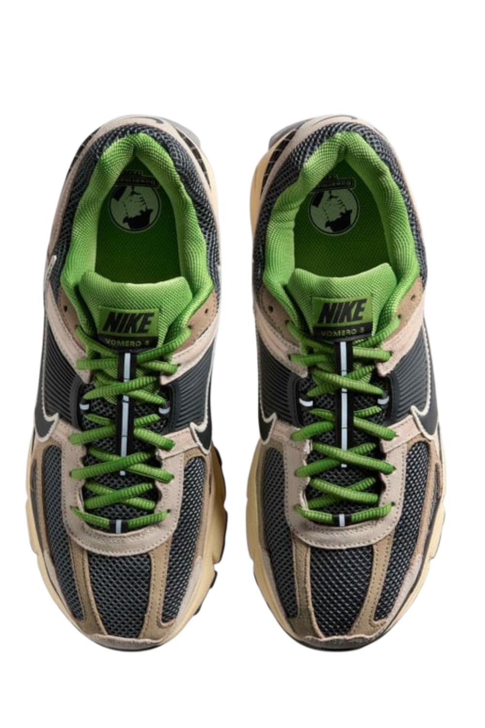 תמונת תקריב של נעלי סניקרס זום וומרו 5